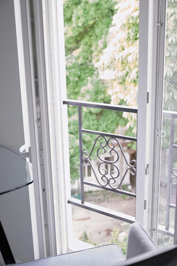 White Door Apartments Heart Of Odessa 4 Exterior foto